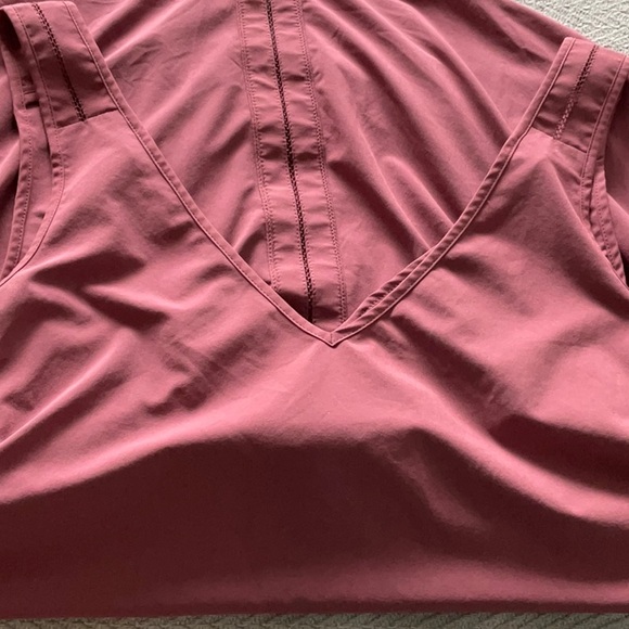 Athleta Tank Sleeveless Top Split seam back Flora Mauve Dusty Rose Medium - Picture 7 of 7